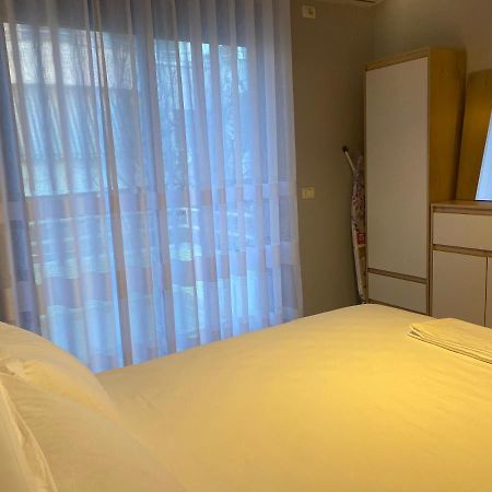 Cheerful 2-Bedroom Apartment In Golem Golem  Εξωτερικό φωτογραφία