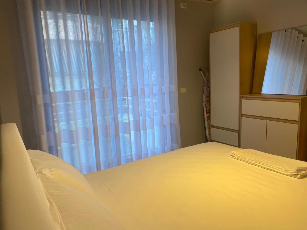 Cheerful 2-Bedroom Apartment In Golem Golem  Εξωτερικό φωτογραφία