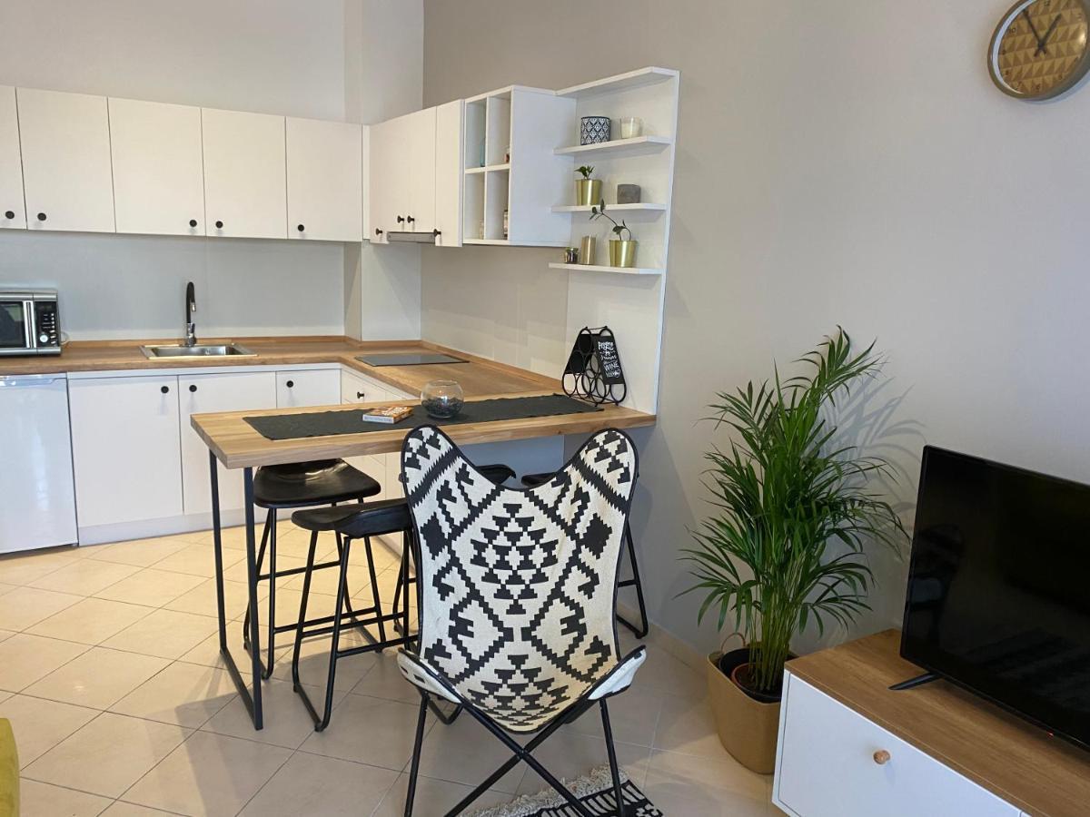 Cheerful 2-Bedroom Apartment In Golem Golem  Εξωτερικό φωτογραφία