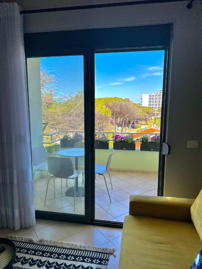 Cheerful 2-Bedroom Apartment In Golem Golem  Εξωτερικό φωτογραφία